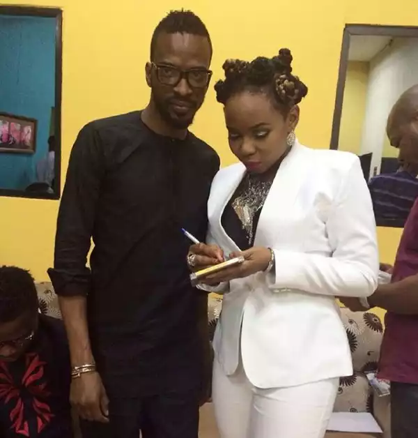 Singer, 9ice, Asks Yemi Alade For Autograph [See Photo]